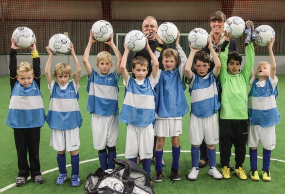 Fußball F-Jugend: “Wambel All Stars” rocken LaOla-Center und holen Silber (06.10.2005)