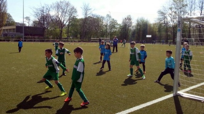 Finalrunde F-Jugend: Wambeler SV III - Hörder SC III (18.04.2015)