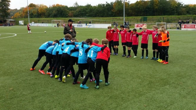 Meisterschaftsspiel E-Jugend: Lüner SV - Wambeler SV (24.10.2015)