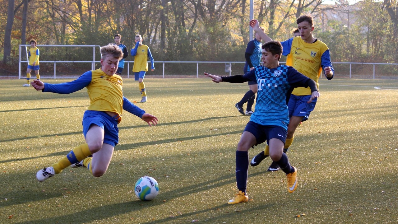 Fußball U17: B-Junioren Siegen Im „chilligen“ Nachholspiel | Wambeler SV